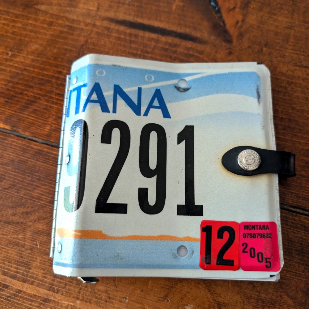 Montana licence plate photo album